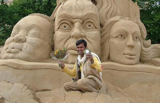 The Award Winning Sand Sculptor