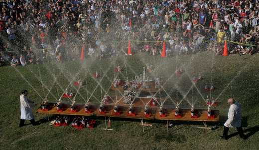 The Coke Zero and Mentos Rocket Car By Eepy Bird