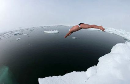 'Human Polar Bear' Prepares To Take On Mt. Everest