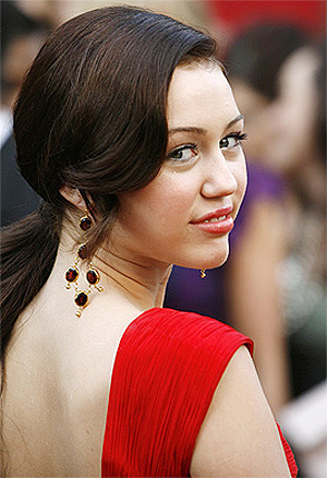 Miley Cyrus to write her memoirs