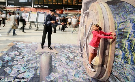 American Artist's Amazing 3-Dimensional Art