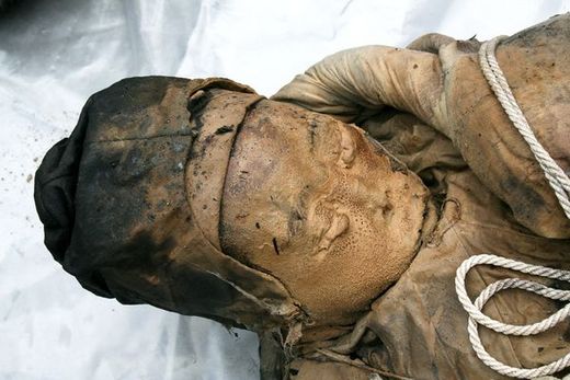 700-Year Old Chinese 'Mummy' Looks Surprisingly Spiffy!